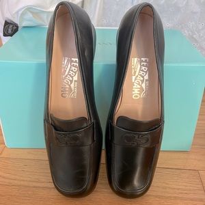 Vintage NEVER WORN Salvatore Ferragamo Womens Loafers, PRISTINE condition